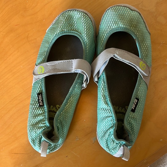 teva mary janes